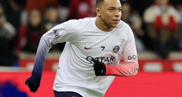 موجز المساء: والدة مبابي تبتز الريال،كابيلو ينتقص من قيمة كريستيانو، نهاية غير متوقعة لروبينيو، اليويفا يرفع قوائم عدد اللاعبين في بطولة اوروبا المقبلة