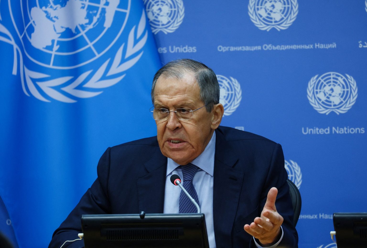 روسيا توصي الأوروبيين بقراءة غوغول ودوستويفسكي