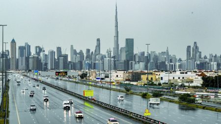 اعتباراً من “الأربعاء”..”الأرصاد”: منخفض جوي جديد مصحوب بأمطار وبرق ورعد