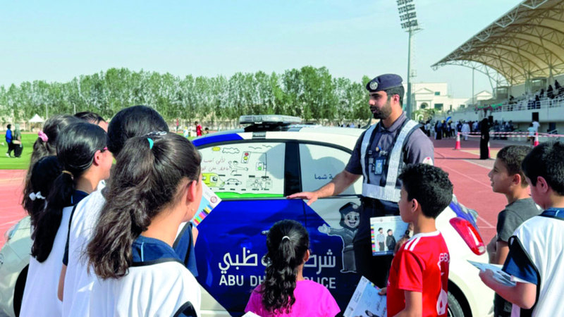 شرطة أبوظبي تشارك بدورية الطفل في ماراثون «طموح زايد»
