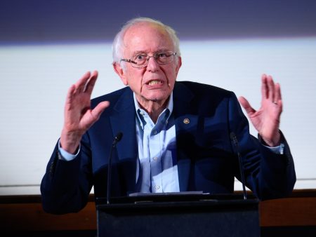 ساندرز لنتنياهو: القول إنك قتلت 34 ألفا ليس معاداة للسامية