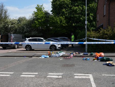 شاهد.. شرطة لندن تعتقل رجلا نفذ هجوما بسيف