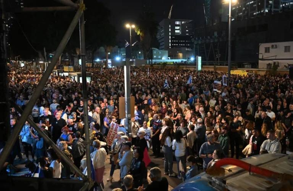 الأسرى يتهمون نتنياهو بإهمالهم.. ومظاهرات إسرائيلية تطالبه بوقف الحرب ودفع الثمن