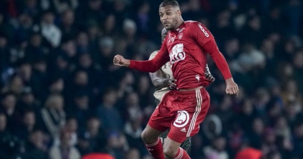 الدوري الفرنسي: ليون يقلب الطاولة على بريست ويحقق عليه فوزا مثيرا وقاتلا