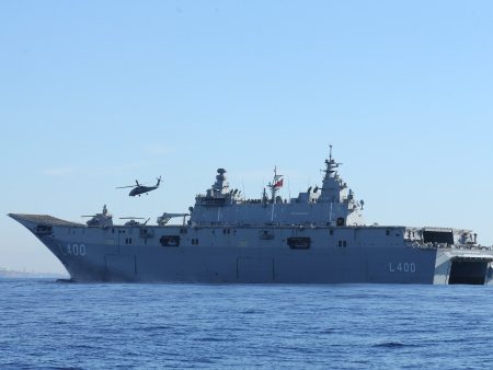 مجلة أميركية: هل تصبح تركيا قوة عظمى بمجال حاملات الطائرات؟