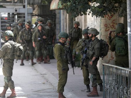 الاحتلال يقتحم مدن الضفة وسط اشتباكات مع الفلسطينيين