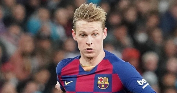 برشلونة قرر بيع دي يونغ وحدّد السعر المطلوب