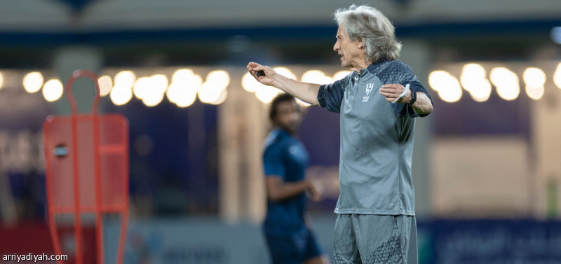 الأحد.. الهلال يغادر بعد التدريب