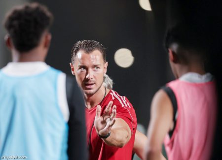 يايسله يحدد احتياجات الأهلي .. و«الفنية» تنتظر الميزانية