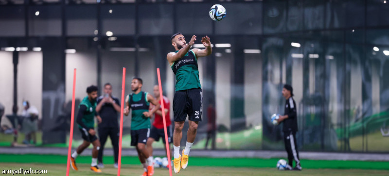 يايسله يعيد المجحد وكيسيه أمام الهلال