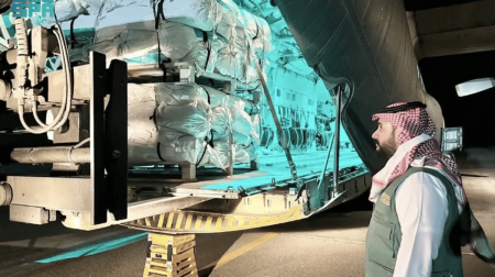 متحدث مركز الملك سلمان للإغاثة: مساعدات المملكة لغزة تحتوي على أكثر من 48 طائرة و 6 بواخر