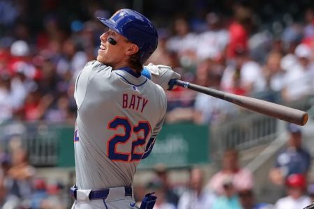 لاعب متس، بريت باتي، يغيب مرة أخرى بسبب إصابة في العضلة الخلفية