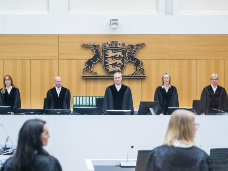 بدء محاكمة 9 أشخاص في ألمانيا بتهمة التخطيط لانقلاب