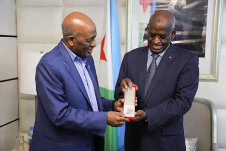 منح أرفع وسام جيبوتي للجزيرة الوثائقية عن فيلمها “الملا العاقل”