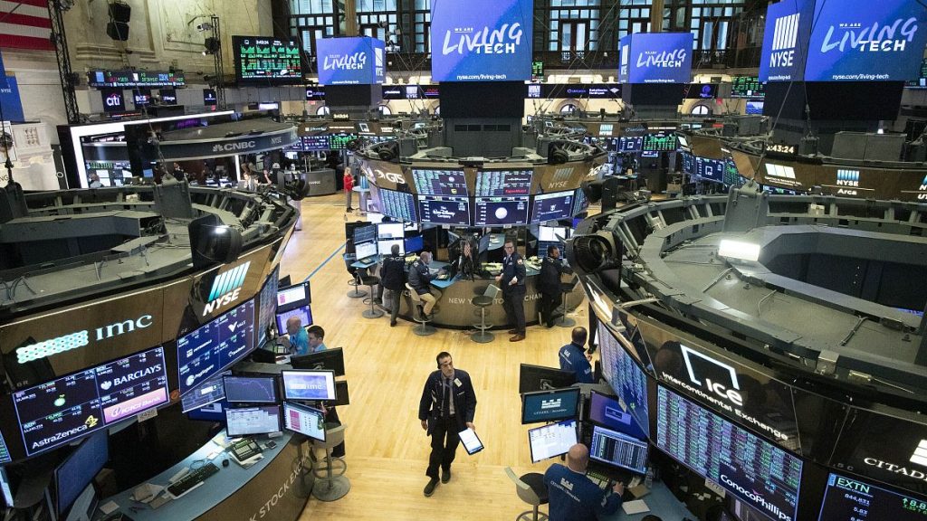 ملخص أسبوعي للأسواق: اتجاهات مختلطة بين المستثمرين بعد استيعاب نتائج الشركات