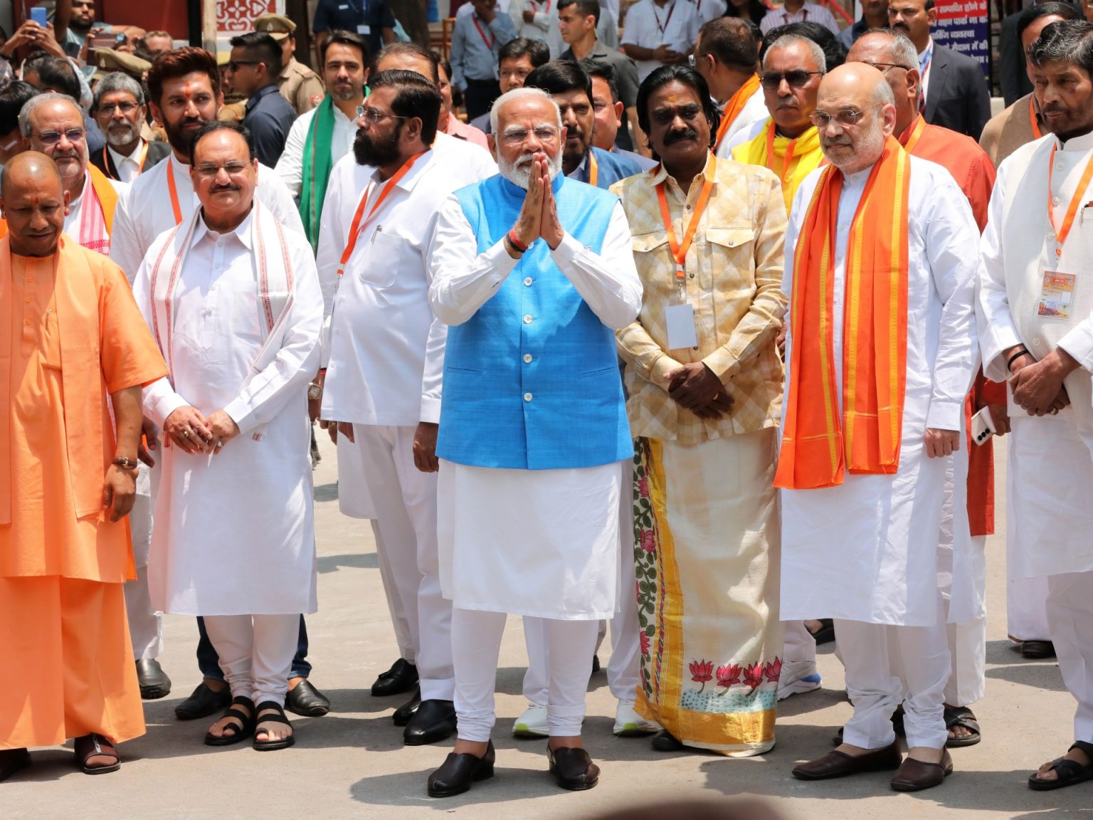 مؤيدوه يعتبرونه “إلها”.. مودي يترشح لمقعد برلماني في أوتار براديش
