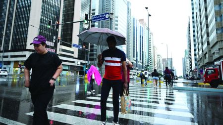 «الأرصاد»: الحالة الجوية مستمرة حتى غدٍ