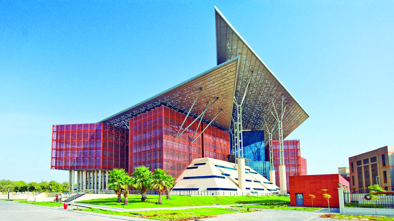 10 آلاف درهم تعويضاً لمدير مدرسة عن إخلال بالعقد