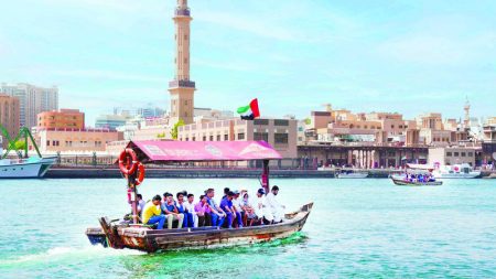 بدء تشغيل الشبكة الموسمية لخدمات النقل البحري في دبي