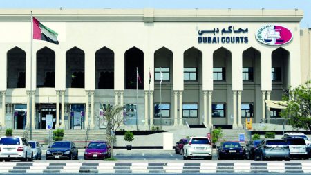 موظف يختلس 800 ألف درهم ويحولها بمشاركة آخرين إلى عملة رقمية