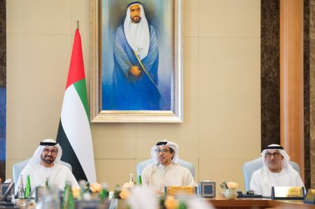 برئاسة منصور بن زايد .. “الوزاري للتنمية” يناقش عدداً من المبادرات والمشاريع الداعمة للمنظومة الحكومية