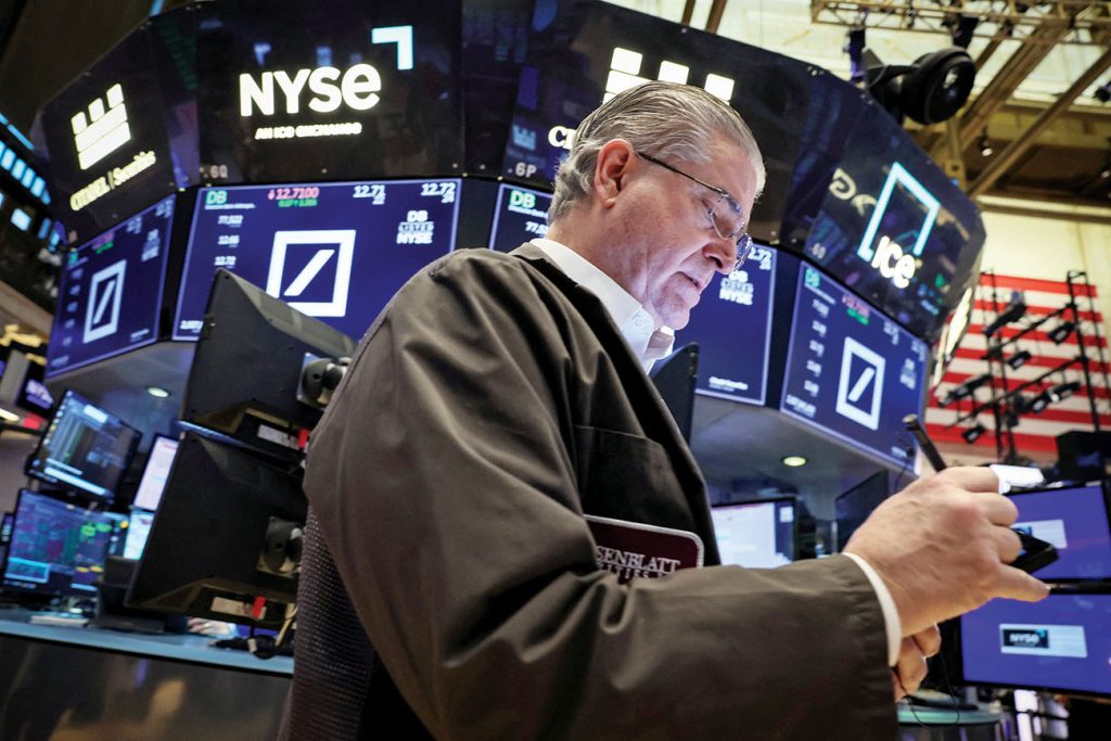 بيانات التضخم تحلق بالأسهم الأمريكية إلى مستويات قياسية