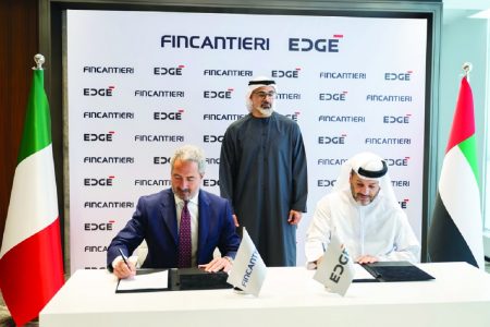 خالد بن محمد: الصناعة الدفاعية تثبت الكفاءة العالية للكوادر الوطنية