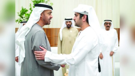 رئيس الدولة يتقبل التعازي من مكتوم وأحمد بن محمد في وفاة حمد الخييلي