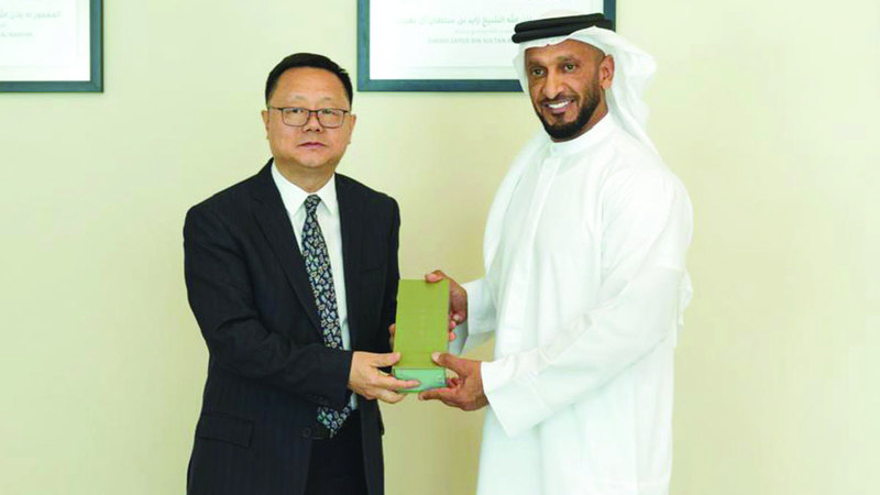 الإمارات والصين تبحثان التعاون في قطاع الإعلام