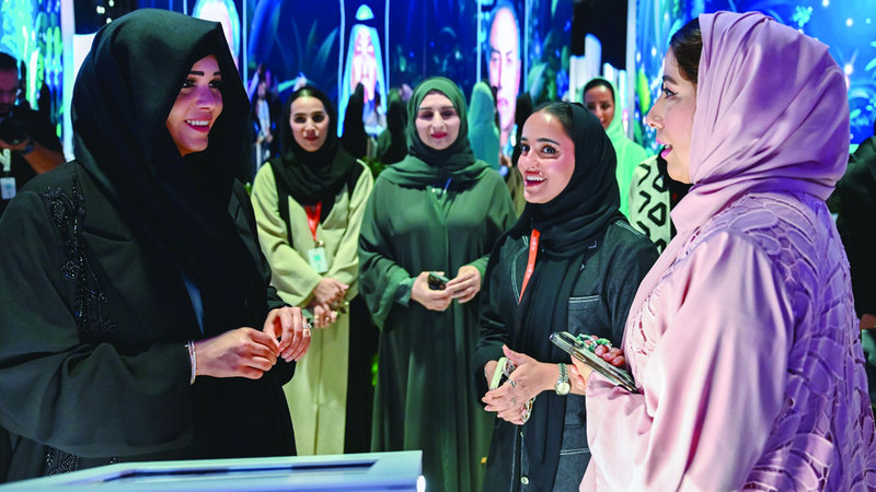 لطيفة بنت محمد تطلع على الفعاليات المصاحبة لقمة الإعلام العربي