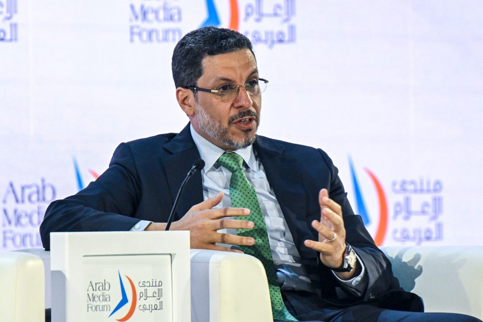 بن مبارك: اليمن متمسك بعروبته وعودته إلى دوره الاستراتيجي