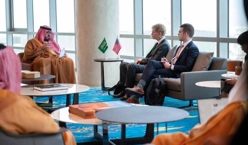 الإبراهيم يبحث مع المبعوث الخاص الأمريكي لشؤون الأمن الغذائي العالمي تحسين النظم الغذائية والأمن الغذائي عالمياً