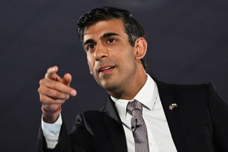 سوناك في مرمى الخطر.. فهل يصعد حزب «العمال»؟