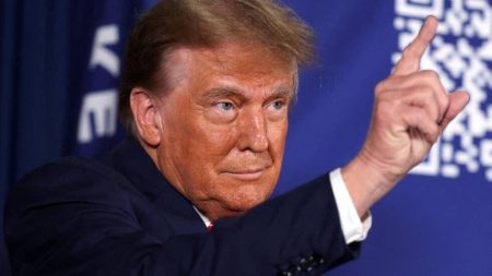 رافضاً الكشف عن تفاصيلها.. خطة ترمب لإنهاء حرب أوكرانيا