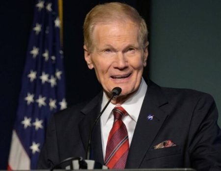 مدير ناسا يزور السعودية لبحث التعاون الفضائي