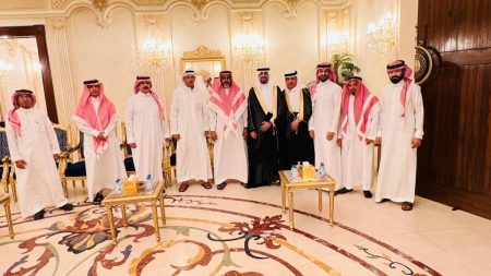 النهاري والغامدي يزفان محمد