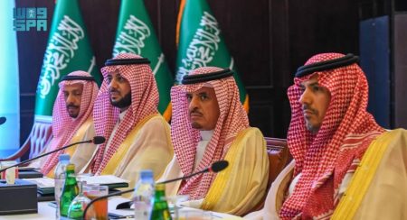 نائب وزير الداخلية ونظيره البنغلاديشي يبحثان سبل تعزيز التعاون الأمني