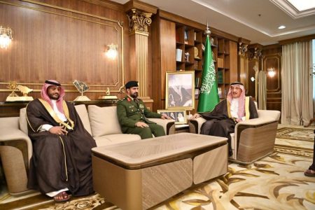 أمير جازان يشهد مراسم اتفاقية تعاون بين مديرية السجون وجمعية التوعية بأضرار المخدرات