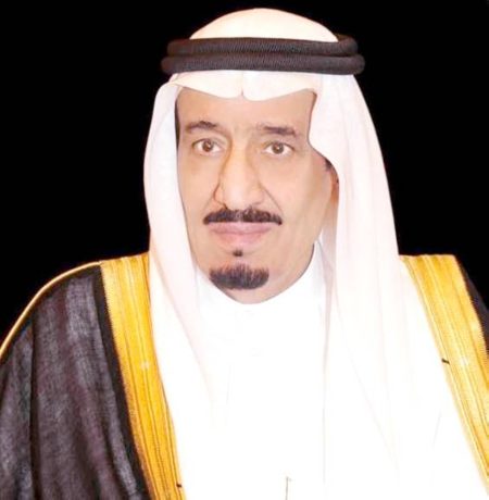 خادم الحرمين يستكمل الفحوصات الطبية في العيادات الملكية