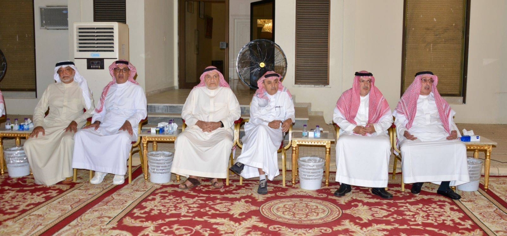 أسرتا السليمان والزعابي تتلقيان التعازي في فقيدهما