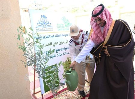 نائب أمير عسير يطلق مشروع «أشجار الزيتون»