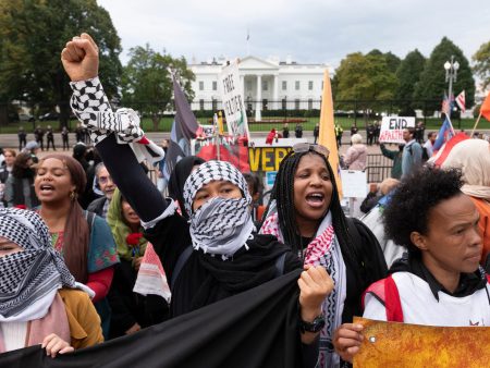 نيويورك تايمز: قطيعة بين البيت الأبيض والنشطاء العرب والمسلمين