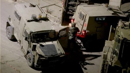 قوات الاحتلال تقتحم جنين ومقاومون يتصدون لها