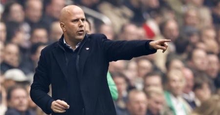 آرني سلوت يؤكد أنه سيتولى تدريب ليفربول الموسم المقبل