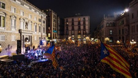 الشيوخ الإسباني يرفض مشروع قانون العفو عن انفصاليي كتالونيا