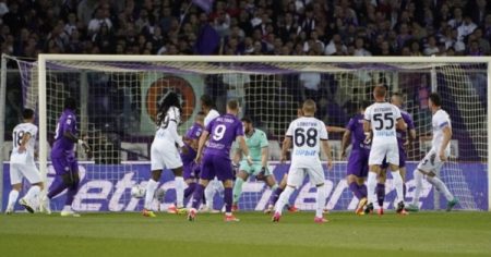 الدوري الايطالي: تعادل إيجابي يحسم مواجهة فيورنتينا ونابولي