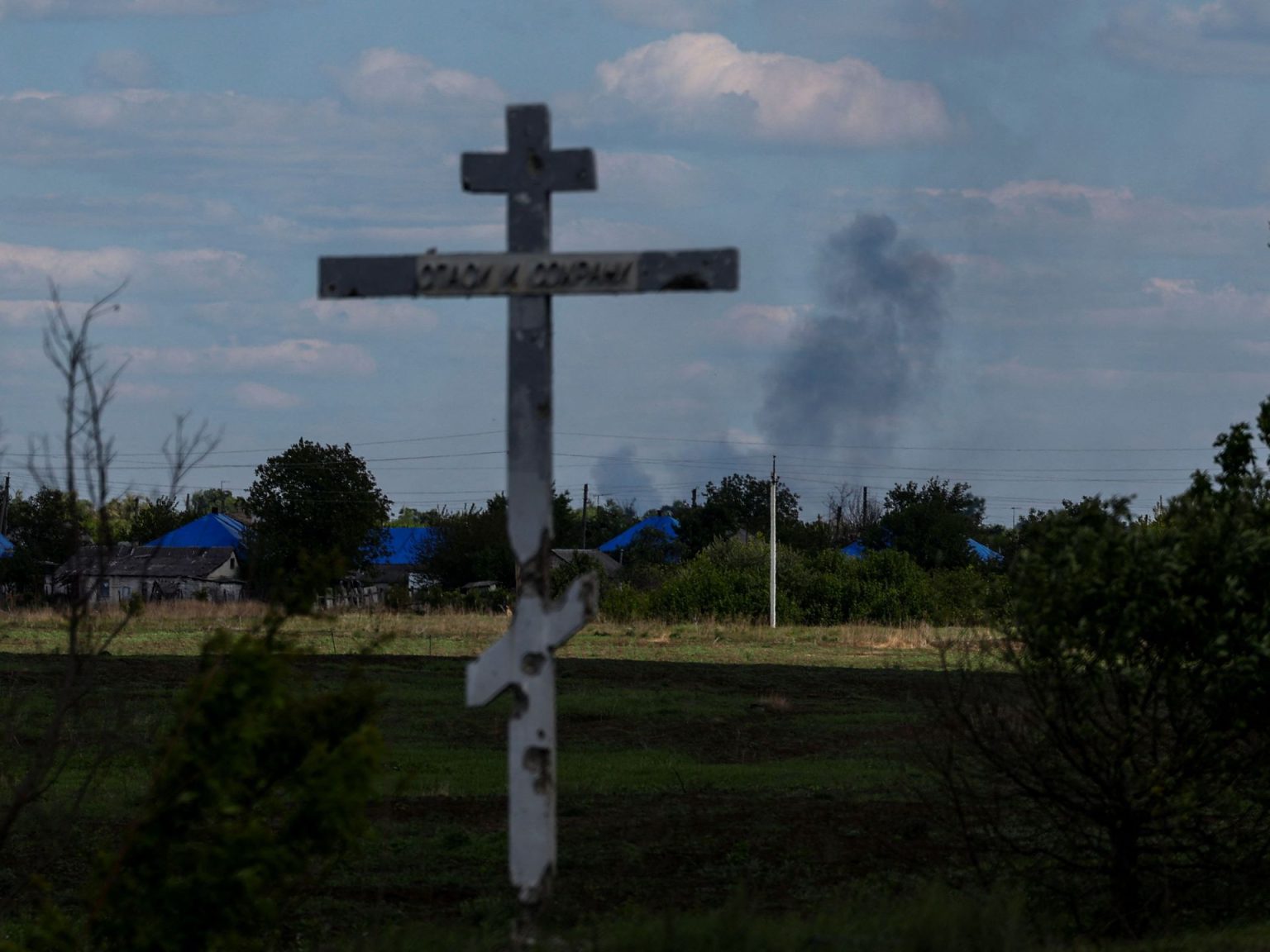 كييف تقر بتقدم روسي في خاركيف وموسكو تدمر أسلحة أوكرانية