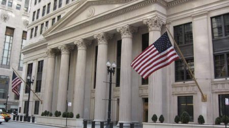 الفيدرالي الأمريكي يثبّت أسعار الفائدة للمرة السادسة على التوالي