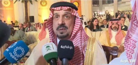 أمير الرياض: دول مجلس التعاون تؤدي دوراً كبيراً في خدمة أبناء الخليج