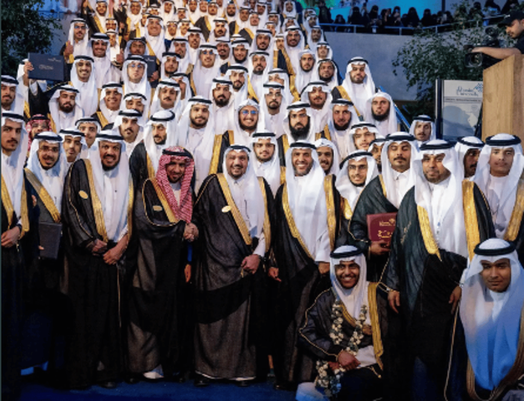 الأمير الدكتور فيصل بن مشعل يرعى حفل تخريج 10 آلاف من جامعة القصيم